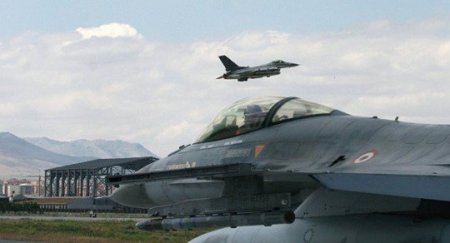 İspaniyaya məxsus “Eurofighter” qırıcısı Estoniyaya səhvən raket atdı