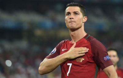 Ronaldodan daha bir jest- Pakistana 123 milyon ayırdı