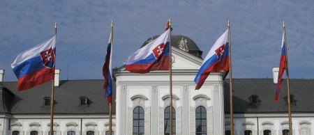 Rusiya Slovakiyanın diplomatını ölkədən qovub