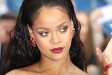 Rihanna ərəb milyarderdən hamilədir?