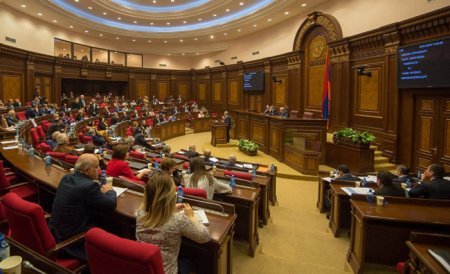 “Ordumuzda ölüm göstəriciləri olduqca yüksəkdir” - Ermənistan parlamentində ...