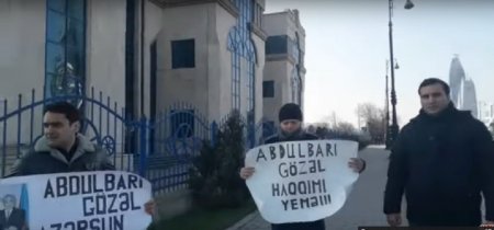 "Azərsun"un Bakıdakı ofisi qarşısında etiraz aksiyası KEÇİRİLDİ - VİDEO
