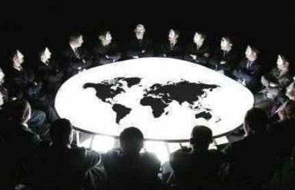 Dünyanın “pul kisəsi” olan 13 ailə: Bizi onlar idarə edir