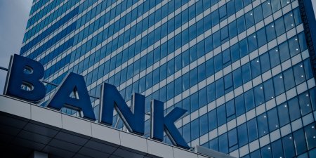 Banklar yenidən bağlana, problemli kreditlər arta bilər - Bank sistemi yeni ...