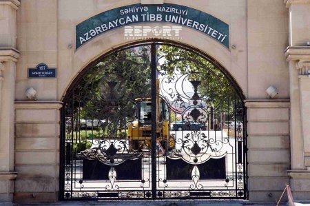 Tibb Universitetinin bioloji kimya kafedrasında əməlli başlı bazar açılıb