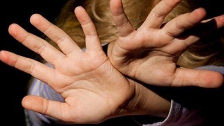 Kənddə 2 azyaşlıya qarşı BİABIRÇI HƏRƏKƏT: əllərini bağladı, soyundurdu, zo ...