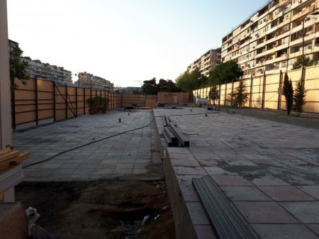 NİZAMİ RAYONUNDA DAHA BİR YAŞILLIQ MƏHV EDİLİB – Yerində milyonluq obyekt tikilir/ FOTOLAR NİZAMİ RAYONUNDA DAHA BİR YAŞILLIQ MƏHV EDİLİB – Yerində milyonluq obyekt tikilir/ FOTOLAR