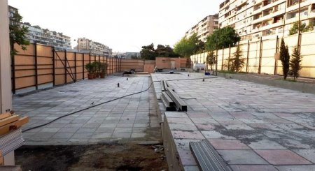 NİZAMİ RAYONUNDA DAHA BİR YAŞILLIQ MƏHV EDİLİB – Yerində milyonluq obyekt tikilir/ FOTOLAR NİZAMİ RAYONUNDA DAHA BİR YAŞILLIQ MƏHV EDİLİB – Yerində milyonluq obyekt tikilir/ FOTOLAR