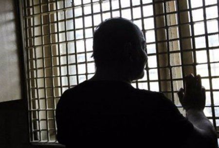 “Elektrik cərəyanını göstərib ki, əlini oradan tut və özünü öldür”