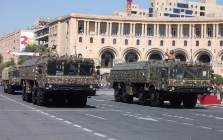 “Bəlkə silahı Ermənistana kreditlə yox, nəğd pula sataq?...”