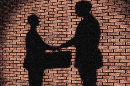 Diaspora arxa qapıdan kimlər girmək istəyir? - Qara piar kampaniyasının pərdəarxası