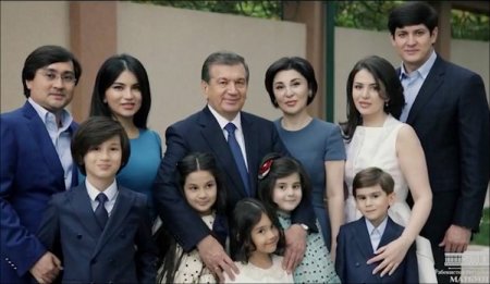 Özbəkistan liderini öz kürəkəni mühafizə edir