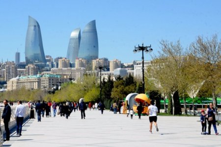 Şəhər və kəndlərdə əhalinin cins nisbəti dəyişir