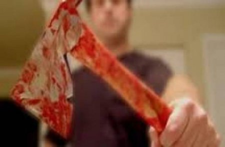 Gədəbəy sakini həyat yoldaşını baltalayıb: Qonşusunu ölümcül döyüb