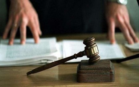 Bələdiyyədən pulunu ala bilməyənlər deputatı hədəfə alıb