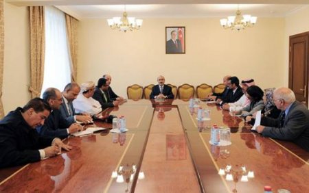 Əli Həsənov ərəb jurnalistlərlə görüşdü