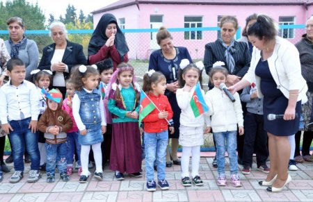Ağdamda əsaslı təmir olunan Bənövşələr qəsəbə körpələr evi-uşaq baxçası istifadəyə verilib Ağdamda əsaslı təmir olunan Bənövşələr qəsəbə körpələr evi-uşaq baxçası istifadəyə verilib