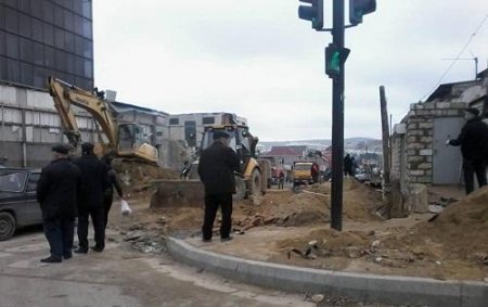 Bakının məşhur bazarı tamamilə söküldü