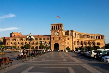 İrəvanın müharibə xofu: danışıqlarla bağlı yeni anons