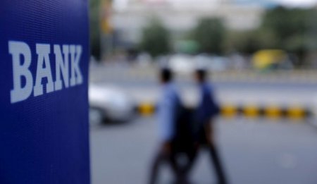 Azərbaycanın ən pullu bankları böhran içində - Onlar da müştəri tapa bilmir