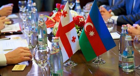 Rəsmi Tiflis yenə də 
