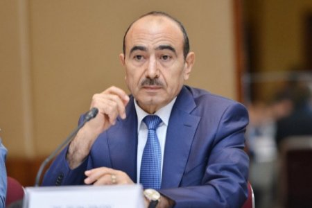 Əli Həsənovun əsərləri Buxarestdə rumın dilində nəşr edilib