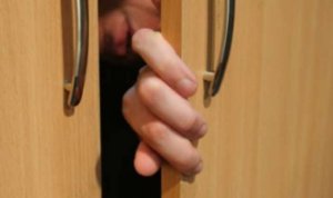 Arvadını xəyanətdə günahkar bilən Ramiz qardaşı arvadını bıçaqladı - “KİŞİN ...