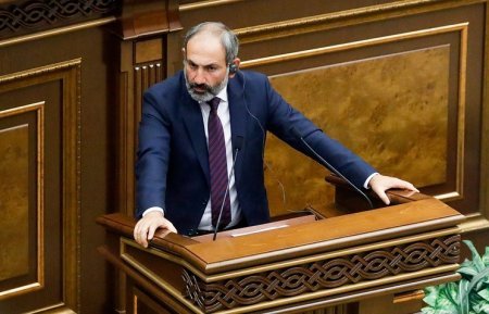 Paşinyan sürücüsünün əmisi oğlunu gömrüyə direktor təyin edib