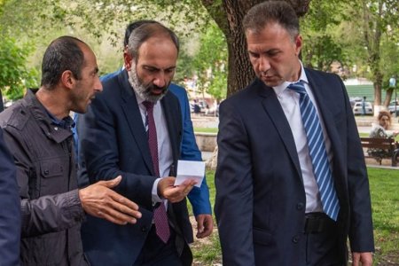 PAŞİNYAN DEMOKRAT LİBASINI SOYUNUR:sosial şəbəkələrə və mediaya nəzarət Milli Təhlükəsizlik Xidmətinə tapşırıldı – Təhlil