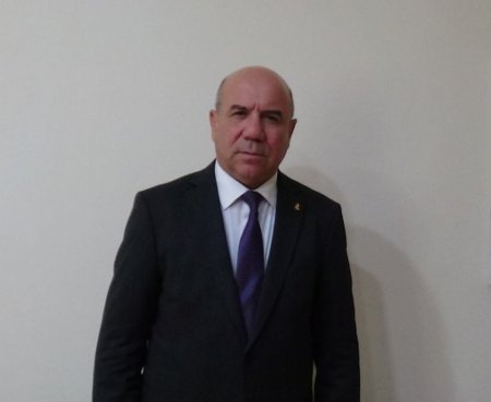 Nazim Ağayevə jurnalist jesti..-PULLAR HARA XƏRCLƏNİB