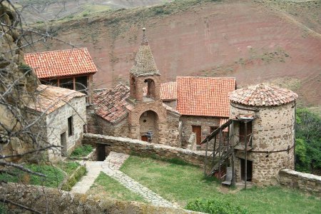 Məbəd qalmaqalı: İzlər hara aparır? - TƏHLÜKƏLİ GƏLİŞMƏ