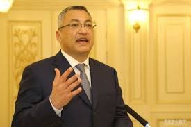 Rövşən Rzayevin Qorbaçov fiaskosu: “Qaçqınkom” iqtidarı nədə geri salır?