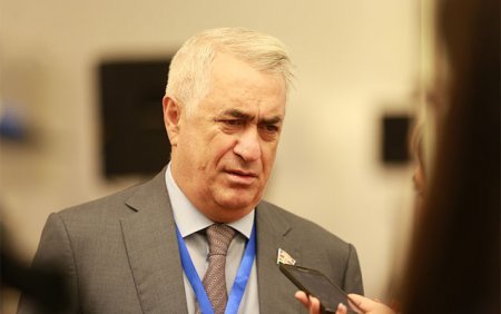 Baş nazir olmaq istəyirmiş...