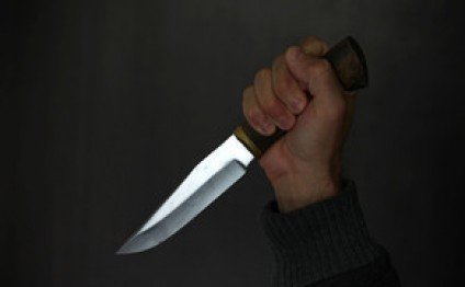 Yeznəsini deşik-deşik edən şəxsin işi MƏHKƏMƏDƏ