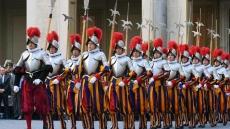 Dünyanın ən kiçik ordusu əsgər tapmır
