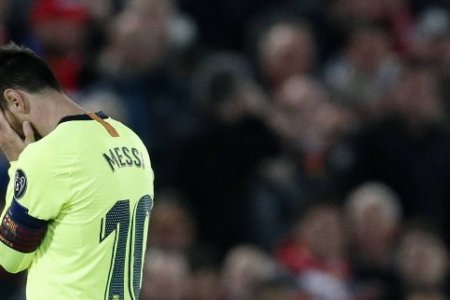 “Barselona” 10 futbolçusunu satır