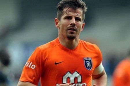 “Fənərbaxça”dan 39 yaşlı futbolçuya təklif