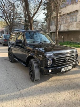 Bakı şəhər Dövlət Yol Polis İdarəsinin heyrətamiz möcüzəsi: “Niva”nı “Gelen ...