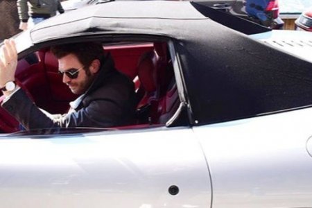 Kıvanç “Ferrari”sini satışa çıxardı, alıcı tapa bilmədi