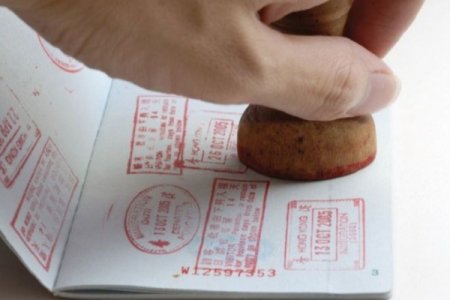 Artıq turistlərin pasportlarına möhür vurulmayacaq - RƏSMİ