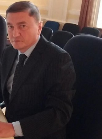 Etibar Toğrul Ağdam rayon Təhsil Şöbəsi MK-nin müdirini məhkəməyə verdi