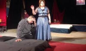 Gəncə Teatrında ara qarışdı — Aktyor direktora təpik atdı - QALMAQAL