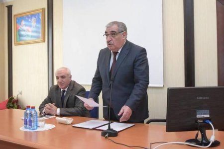 Prorektor YAP-ın təşviqat pullarını mənimsəməklə hökümətə xəyanət etmirmi?.. - İTTİHAM
