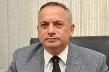 “Əli Əliyev biqeyrətliyi ilə şəxsiyyət olmaq istəyir”