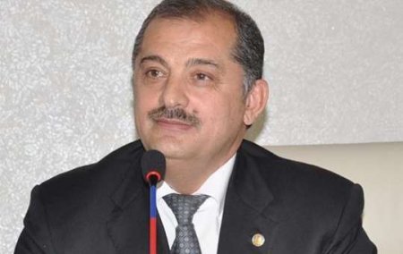 İcra başçısı Vilyam Hacıyevdirsə... - Məktəb də daxma olmalıdır...