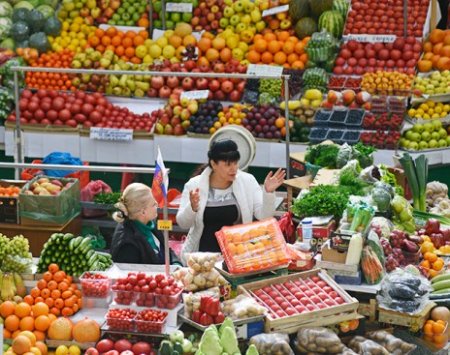 Rus yesin, mənim balalarım onun ağzına baxsın?..