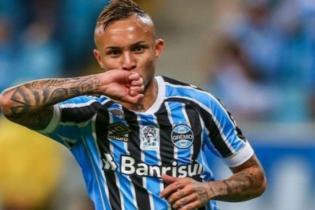 “Arsenal” bombardiri transfer edir