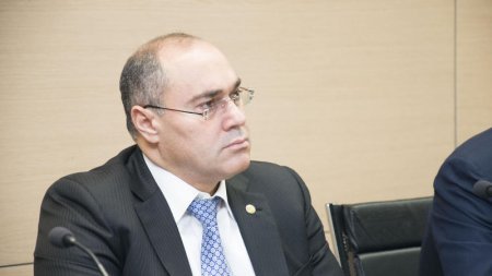 Səfər Mehdiyevin “islahatları” sərhədləri aşır