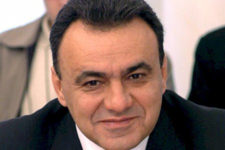 Heydər Babayev 4 göyərçinə 1000 dollar verib - İLGİNC