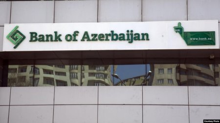 Bank 14-yaşlı uşağa böyük məbləğdə krediti necə verib?